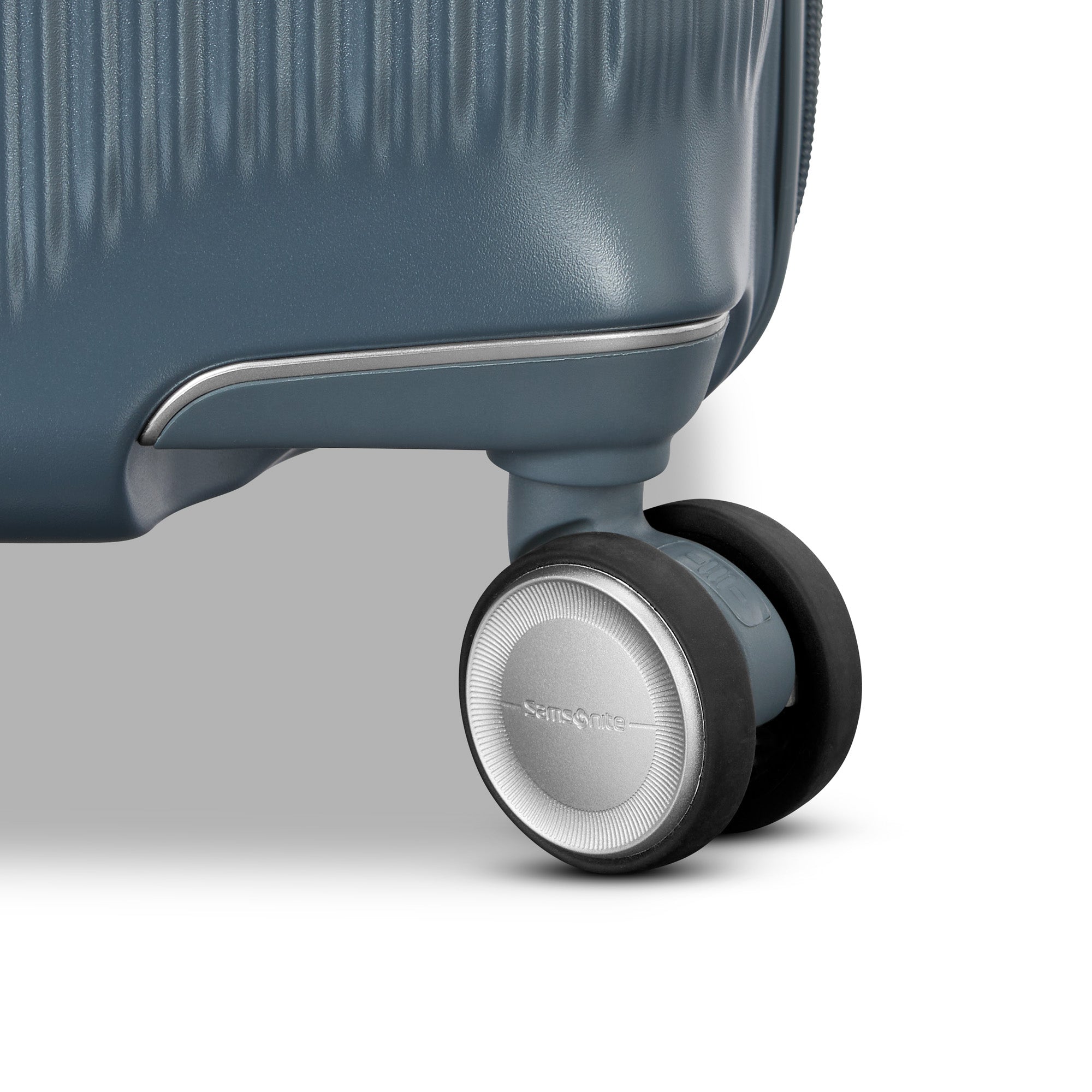 Samsonite Silhouette 18 Hardside Carry-On Expandable Spinner - Thumbnail 5