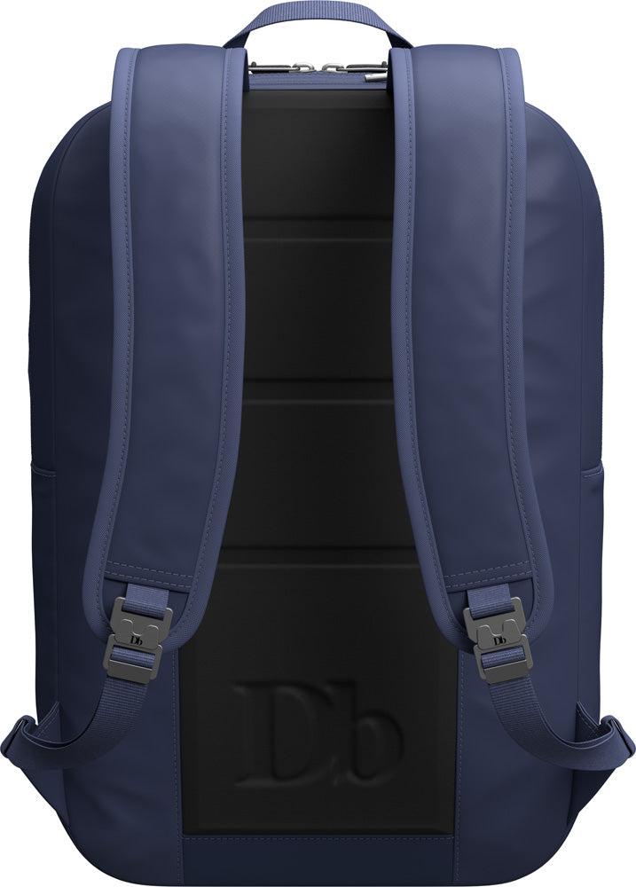 D_b_ Essential Backpack, 17L