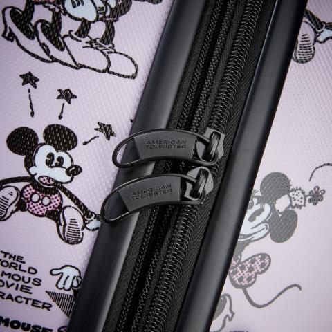Mickey/Minnie Kiss