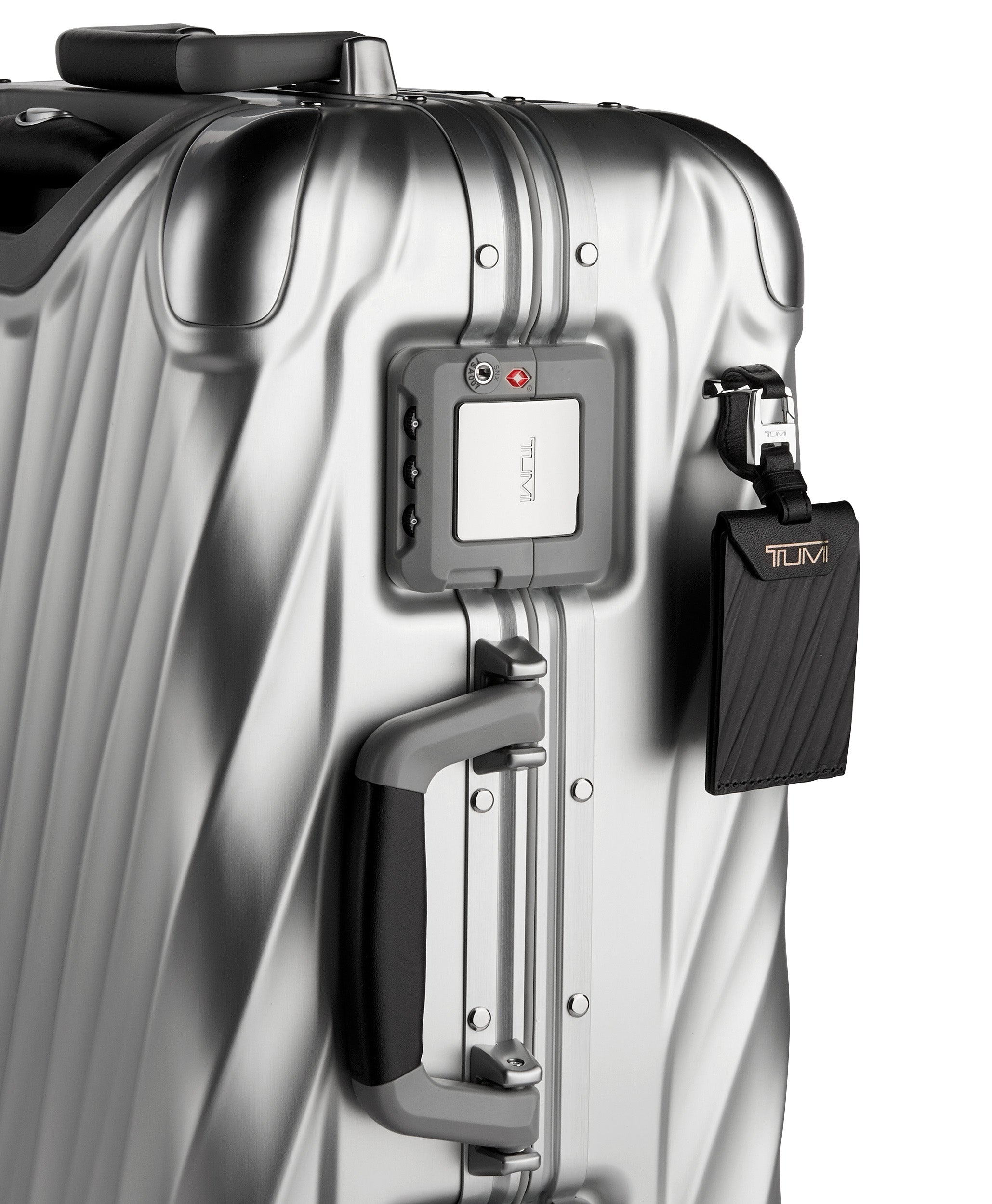 Tumi 19 Degree Aluminium - Silver International Carry-on